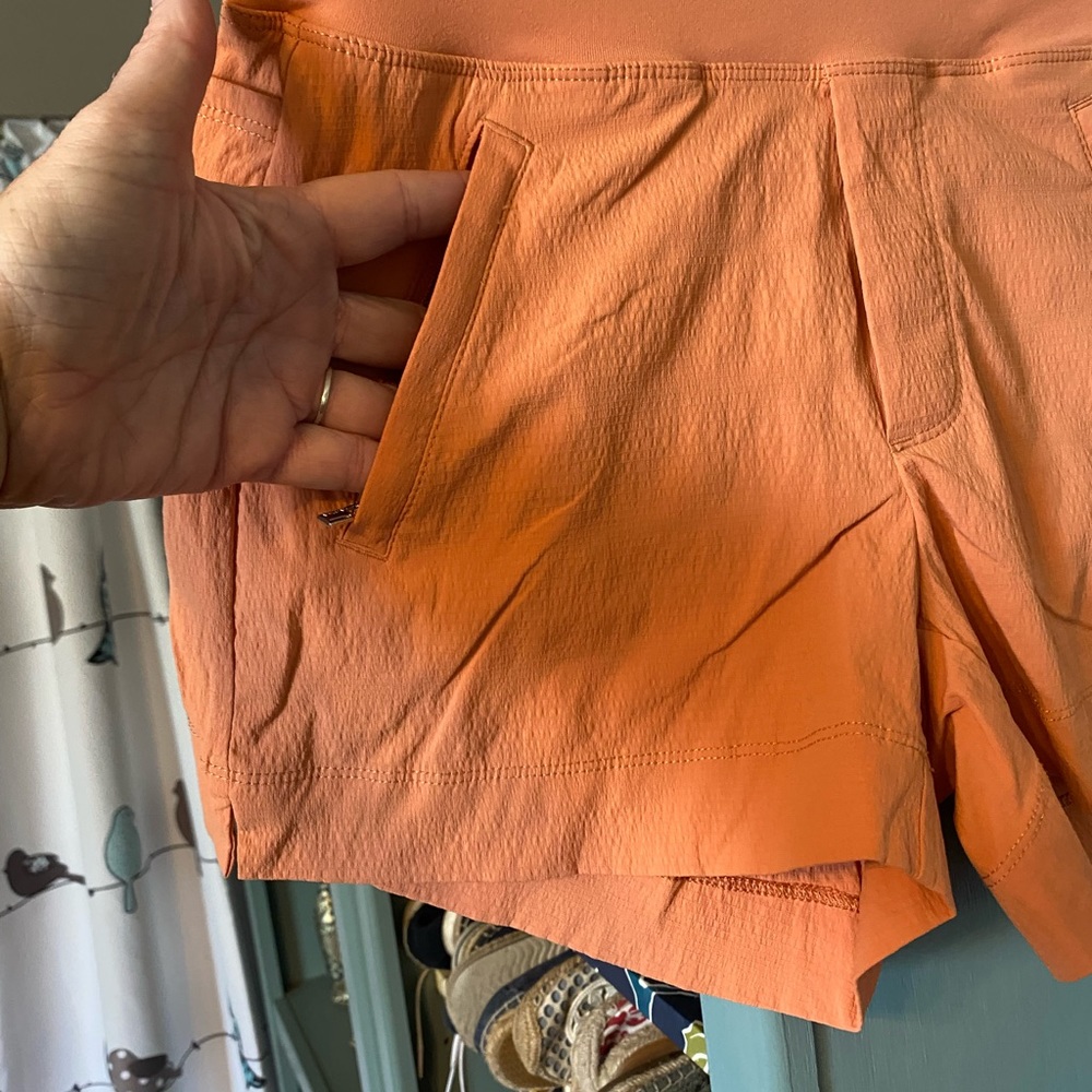 Trekkie Athleta Shorts - Picture 4 of 8